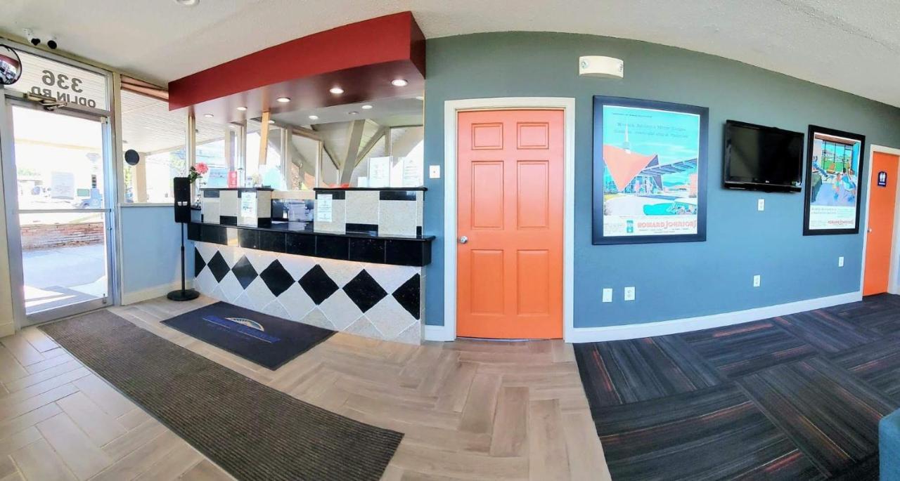Howard Johnson By Wyndham Bangor Exterior photo