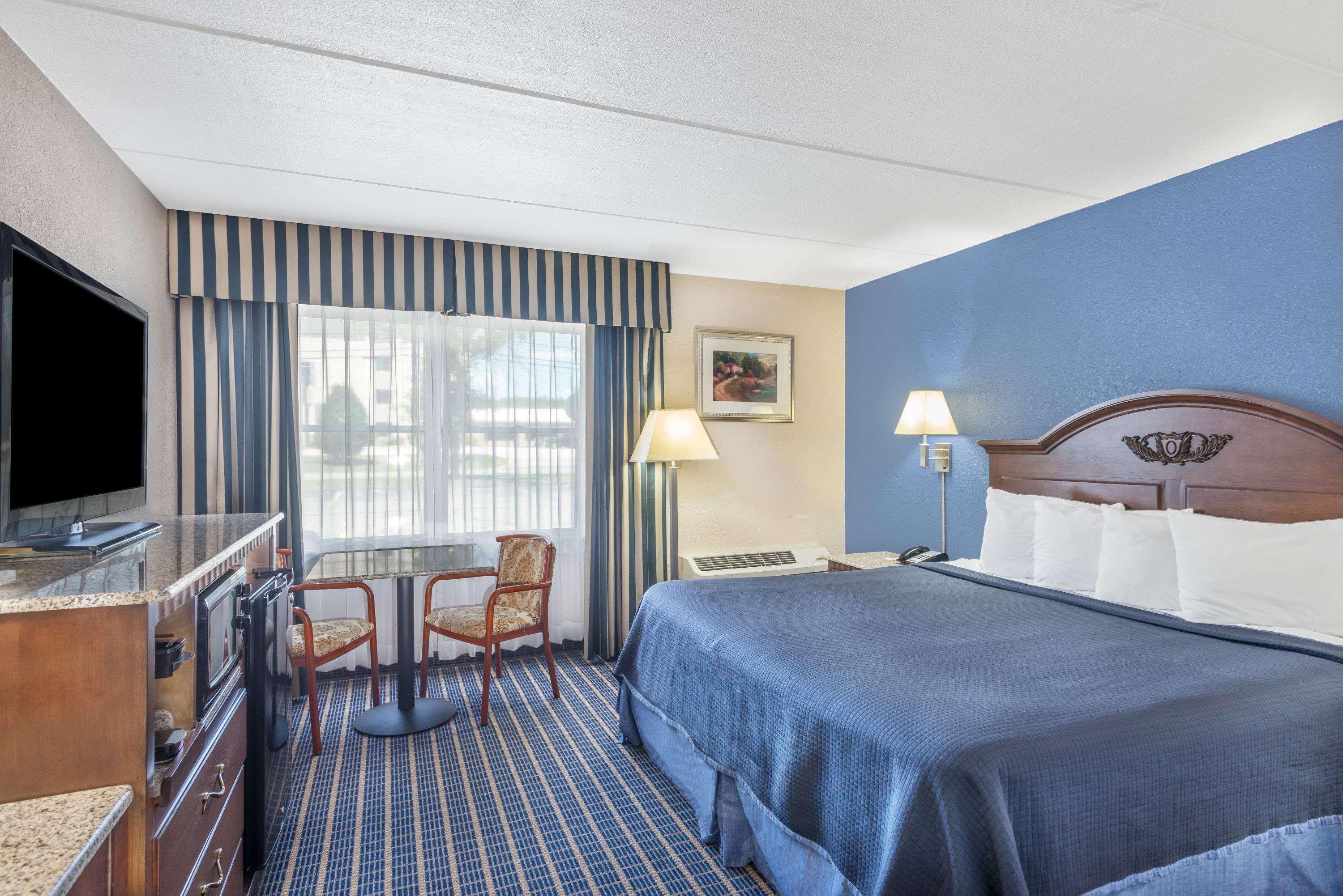 Howard Johnson By Wyndham Bangor Exterior photo