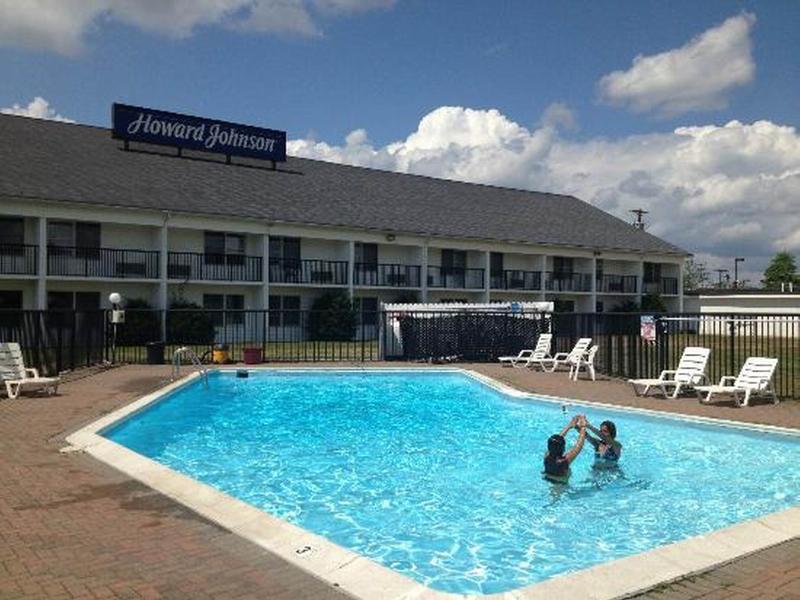 Howard Johnson By Wyndham Bangor Hotel Exterior photo