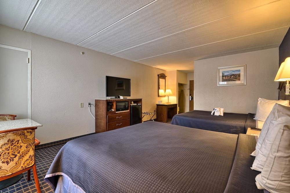 Howard Johnson By Wyndham Bangor Exterior photo