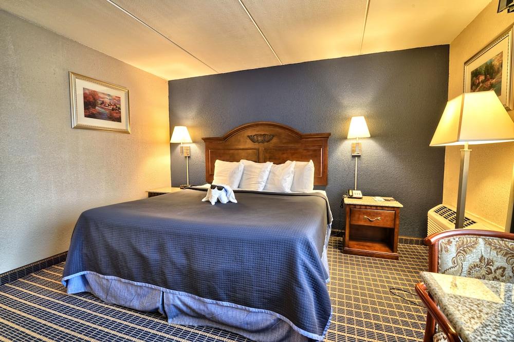 Howard Johnson By Wyndham Bangor Exterior photo