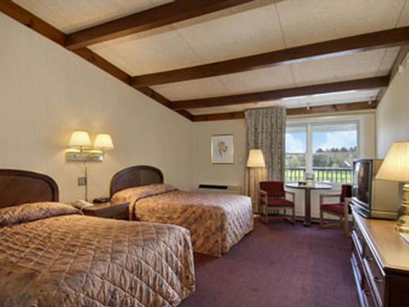 Howard Johnson By Wyndham Bangor Exterior photo